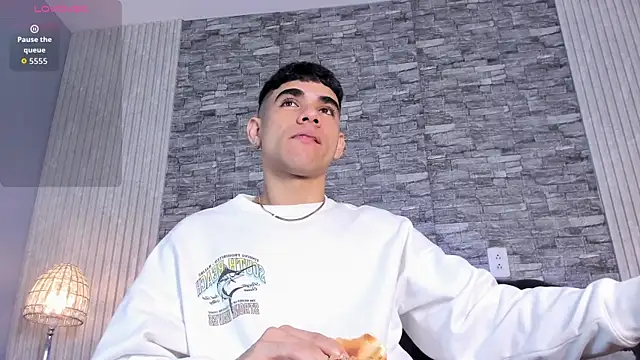 zack joness18 online show from 19, 11, 2025