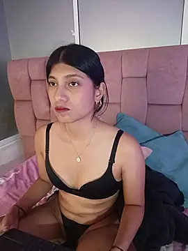YeseniaRodriguez3 online show from 28, 7, 2026