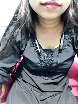 Snapshot of cute_mahi07 chatting on 26, 10, 2025 cute mahi07 online show from 26, 10, 2025