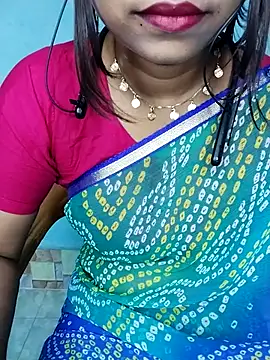 Snapshot of cute_mahi07 chatting on 12, 11, 2025 cute mahi07 online show from 12, 11, 2025