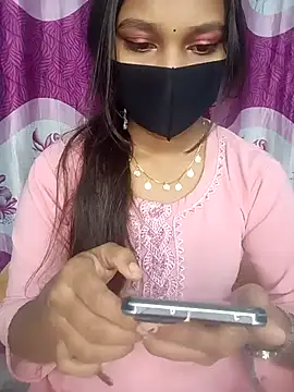 Snapshot of cute_mahi07 chatting on 28, 11, 2025 cute mahi07 online show from 28, 11, 2025