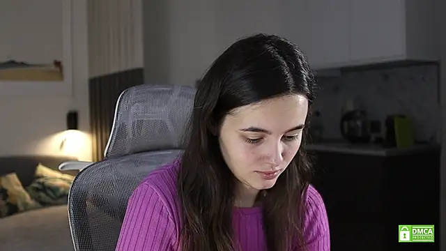 Snapshot of amelie_shine chatting on 8, 11, 2025 amelie shine online show from 8, 11, 2025