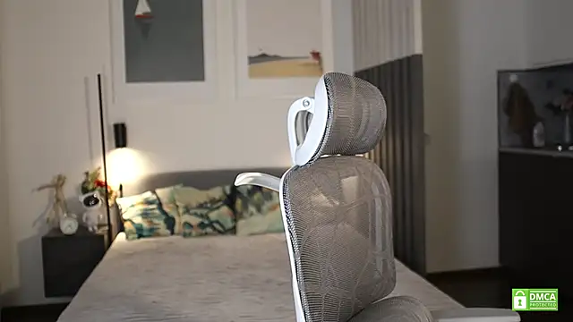 Snapshot of amelie_shine chatting on 9, 11, 2025 amelie shine online show from 9, 11, 2025