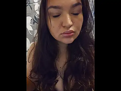 FluffyLuna online show from 10, 11, 2025