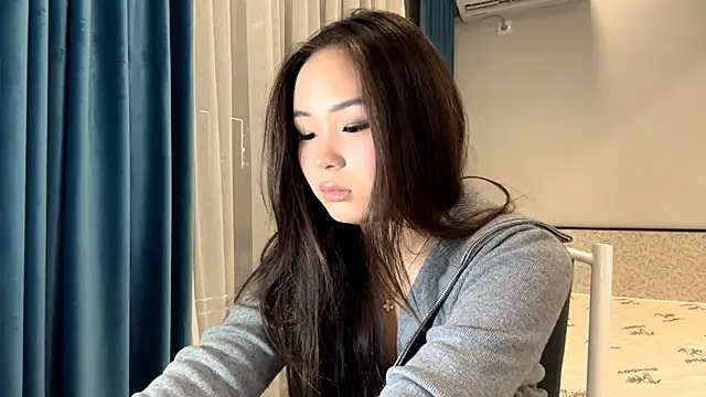 Snapshot of SupremeDividend chatting on 8, 11, 2025 SupremeDividend online show from 8, 11, 2025