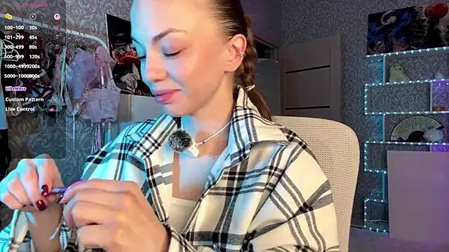 MiraVandee online show from 3, 11, 2025