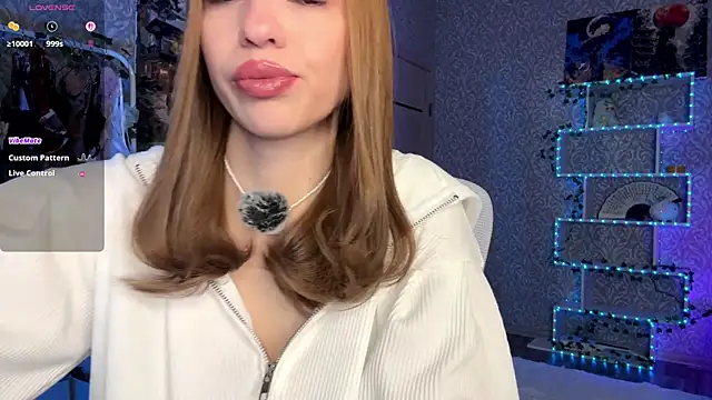 MiraVandee online show from 6, 11, 2025