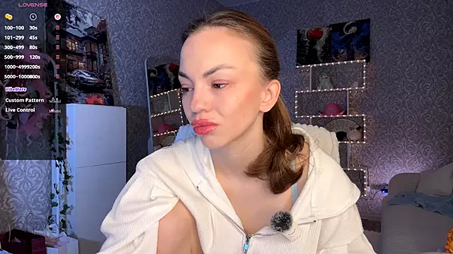 MiraVandee online show from 24, 11, 2025