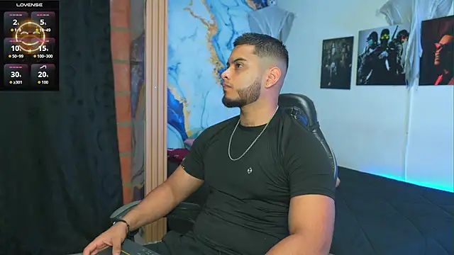 Tiler wolker online show from 1, 12, 2025