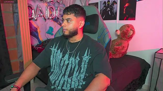 Tiler wolker online show from 23, 4, 2026