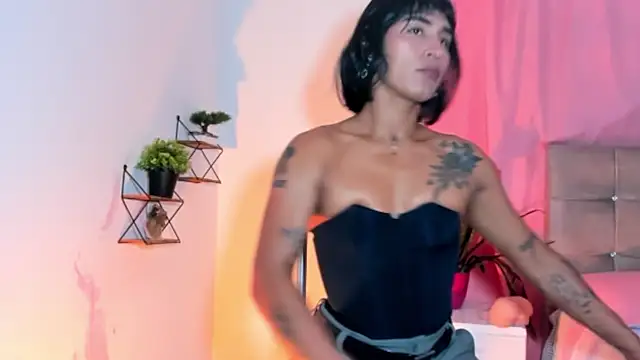 nahomi28  online show from 31, 10, 2025