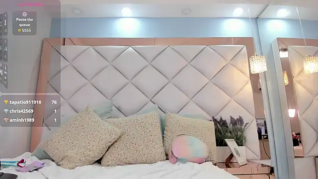naomy sexy  online show from 5, 6, 2026