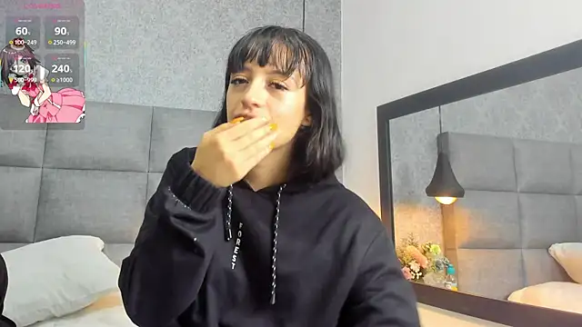 Luna Bella3 online show from 14, 11, 2025