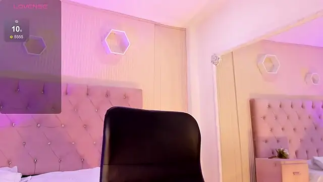 JanneBlossom  online show from 2, 7, 2026