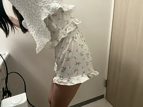 Snapshot of miku_pipipi chatting on 11, 11, 2025 miku pipipi online show from 11, 11, 2025