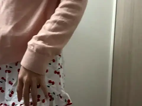 Snapshot of miku_pipipi chatting on 12, 11, 2025 miku pipipi online show from 12, 11, 2025