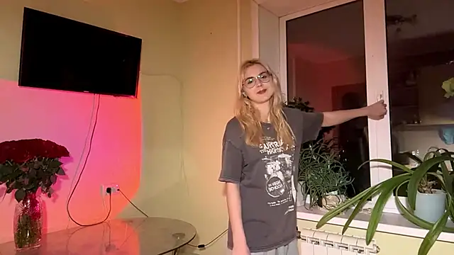 LatanyaRein online show from 30, 11, 2025