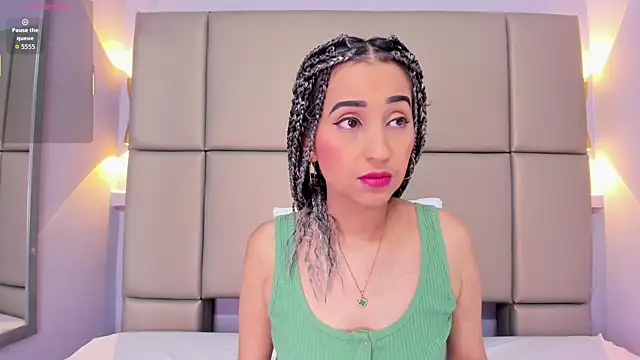 Snapshot of violett_rabbit_ chatting on 22, 11, 2025 violett rabbit online show from 22, 11, 2025