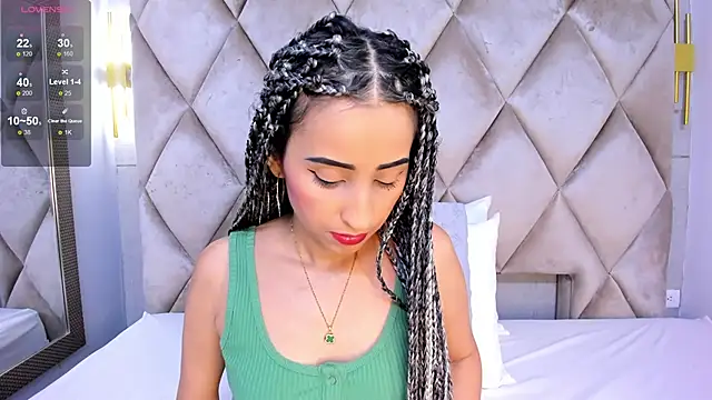 Snapshot of violett_rabbit_ chatting on 28, 11, 2025 violett rabbit online show from 28, 11, 2025