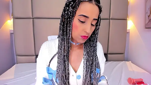 Snapshot of violett_rabbit_ chatting on 29, 11, 2025 violett rabbit online show from 29, 11, 2025