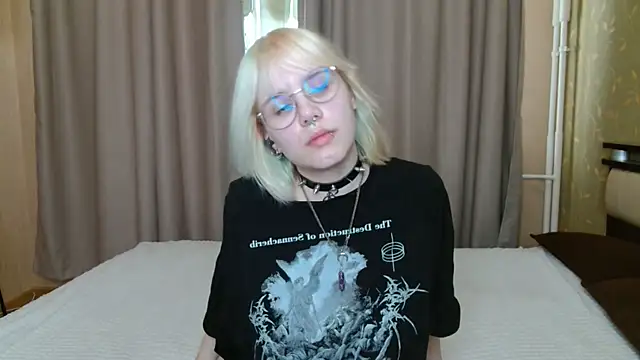 Snapshot of KellePourier chatting on 5, 6, 2026 KellePourier online show from 5, 6, 2026