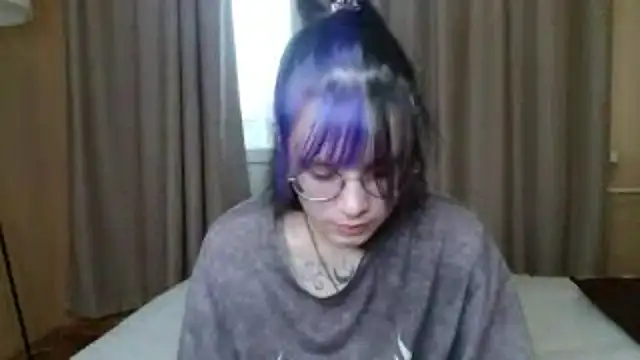 Snapshot of KellePourier chatting on 19, 6, 2026 KellePourier online show from 19, 6, 2026