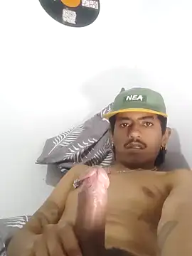 SkinniYamo online show from 30, 10, 2025