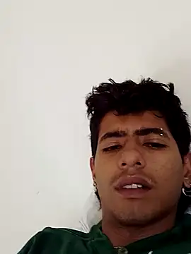 Snapshot of SkinniYamo chatting on 10, 6, 2026 SkinniYamo online show from 10, 6, 2026