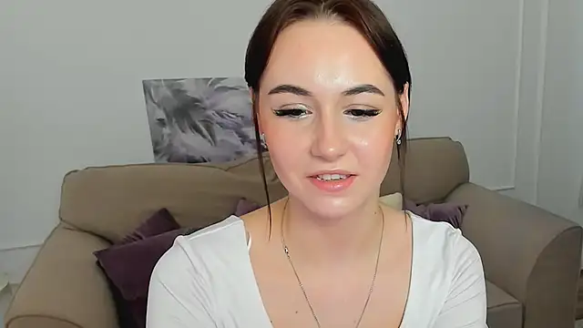 Snapshot of MakeYoueHappy chatting on 23, 11, 2025 MakeYoueHappy online show from 23, 11, 2025