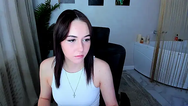 Snapshot of MakeYoueHappy chatting on 26, 11, 2025 MakeYoueHappy online show from 26, 11, 2025