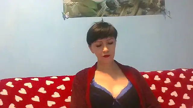 Snapshot of IffetLove42 chatting on 12, 11, 2025 IffetLove42 online show from 12, 11, 2025