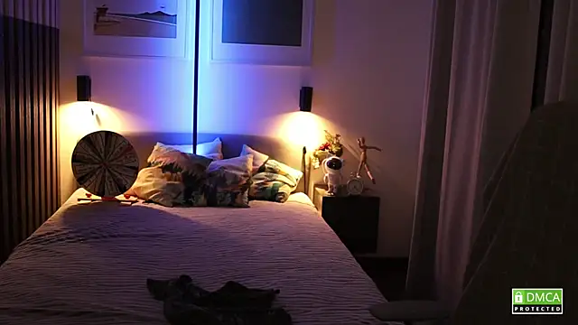 girl u never met online show from 8, 11, 2025