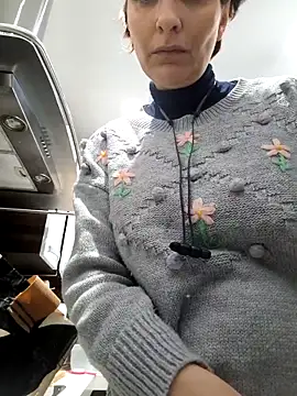 Piediniecollant online show from 4, 3, 2026