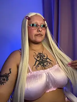 pinkbaddie777 online show from 22, 4, 2026