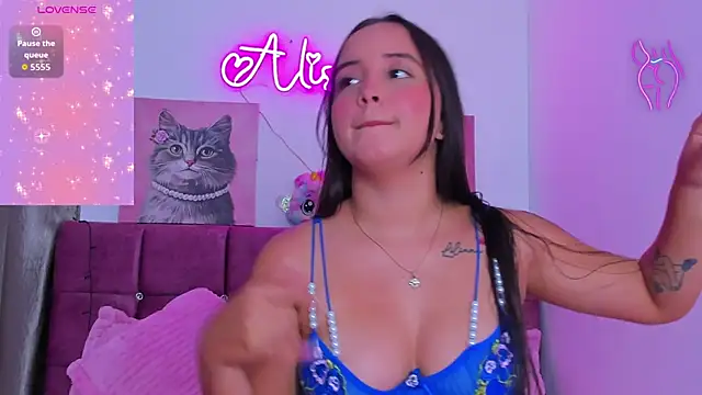 alissonsweet18 online show from 13, 4, 2026