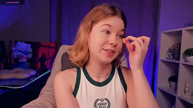 NicoletteTegeler online show from 6, 11, 2025