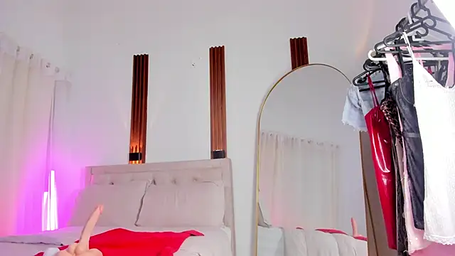 KatieBoison online show from 28, 3, 2026