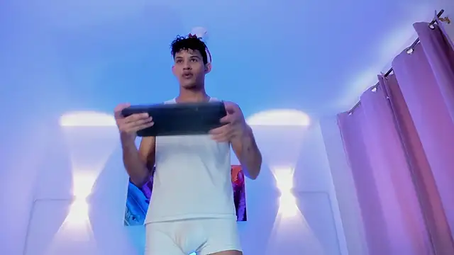 KamiSuarez online show from 22, 12, 2025