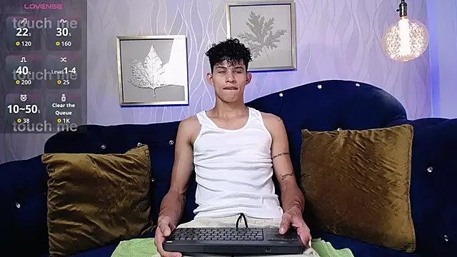 KamiSuarez online show from 9, 2, 2026