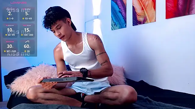 KamiSuarez online show from 22, 4, 2026