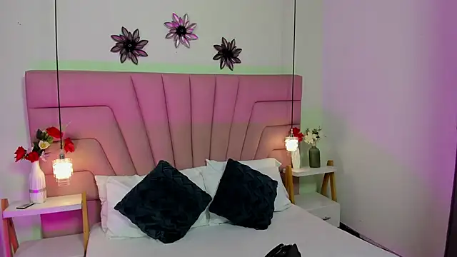 Kim Luna1 online show from 4, 2, 2026