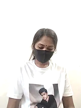 Green LaDY66 online show from 2, 11, 2025