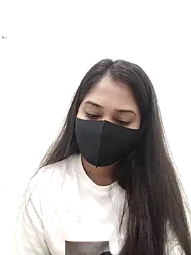 Green LaDY66 online show from 8, 11, 2025