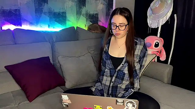 Snapshot of OhNicolle chatting on 18, 11, 2025 OhNicolle online show from 18, 11, 2025