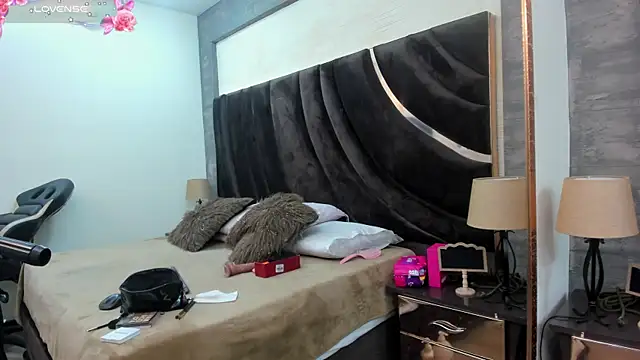 Lady Lure online show from 13, 3, 2026