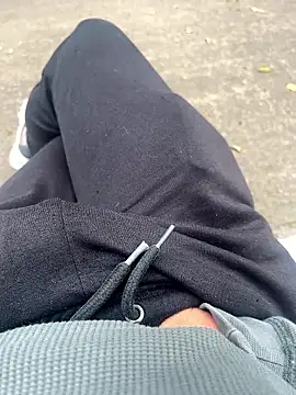 Snapshot of LeoBlaze13 chatting on 31, 10, 2025 LeoBlaze13 online show from 31, 10, 2025