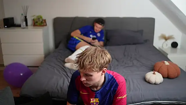 Snapshot of InnocentGuysOF chatting on 27, 2, 2026 InnocentGuysOF online show from 27, 2, 2026