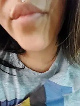 Snapshot of Camilu23 chatting on 30, 10, 2025 Camilu23 online show from 30, 10, 2025