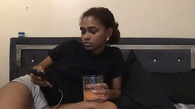 Snapshot of Coffeesyrup69 chatting on 17, 11, 2025 Coffeesyrup69 online show from 17, 11, 2025