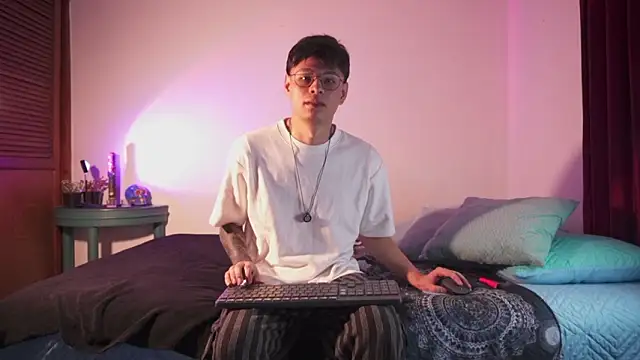 estmonnn online show from 7, 3, 2026